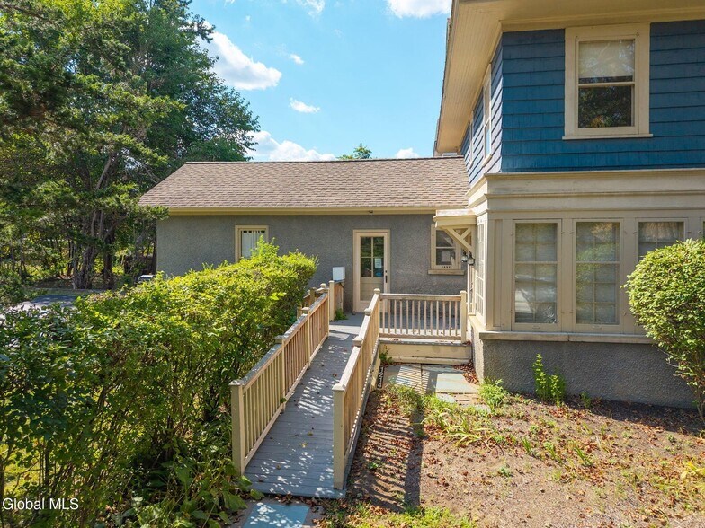 More Photos Of 1214 Union St, Schenectady Medical For Sale