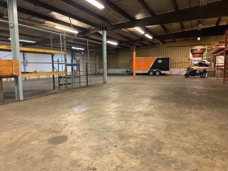 More Photos Of 502 Wilmont Dr, Mount Sterling Light Manufacturing For Lease