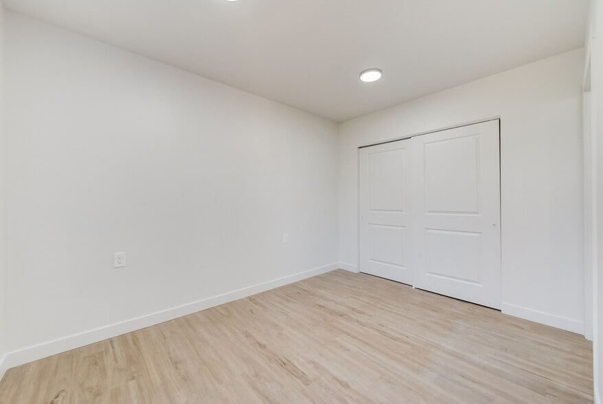 More Photos Of 404 E 5600 S, Salt Lake City Apartments For Sale