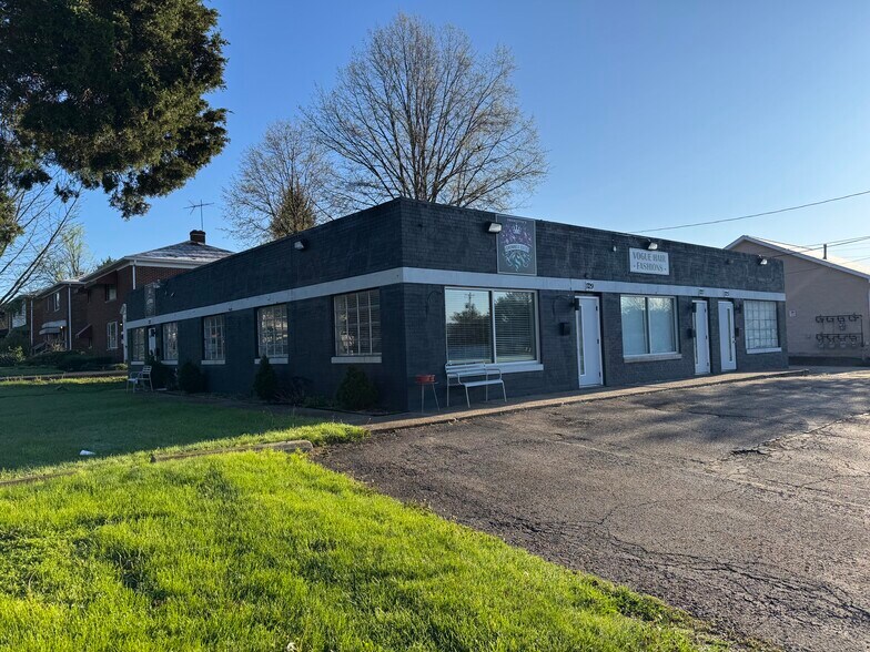 More Photos Of 1723-1727 Saddlewood Ave, Akron General Retail For Sale