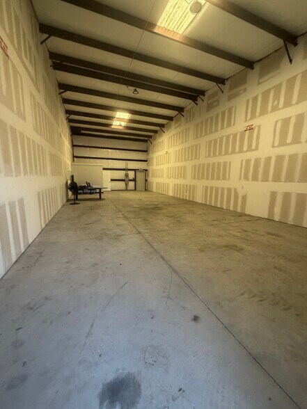 More Photos Of 5475 Dove Dr, New Port Richey Industrial For Lease