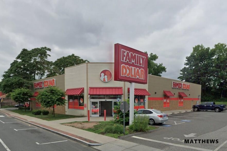 Primary Photo Of 2594 Main St, Springfield Storefront For Sale