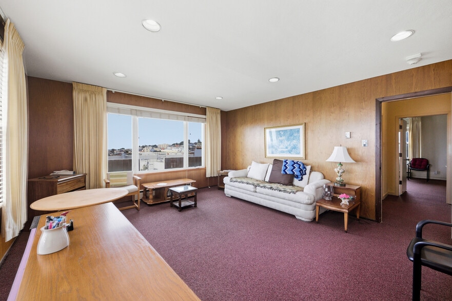 More Photos Of 3900 Balboa St, San Francisco Religious Facility For Sale