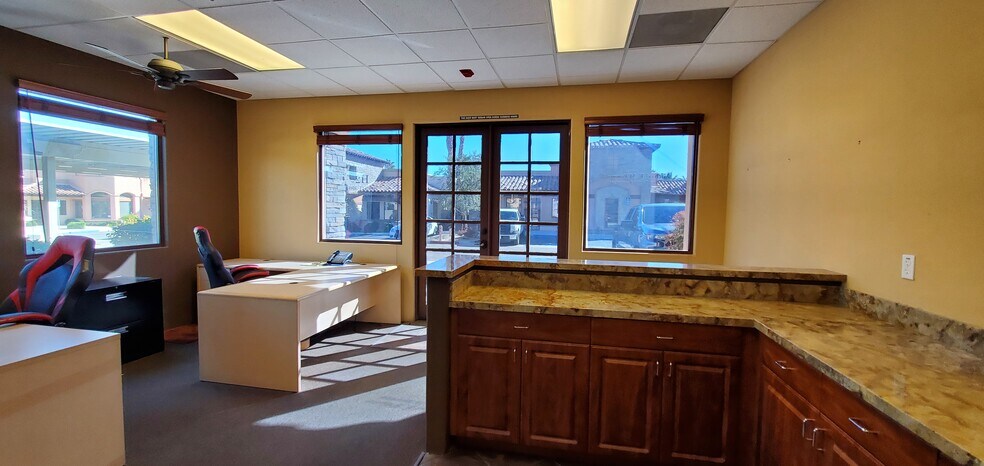 Primary Photo Of 71780 San Jacinto Dr, Rancho Mirage Medical For Lease