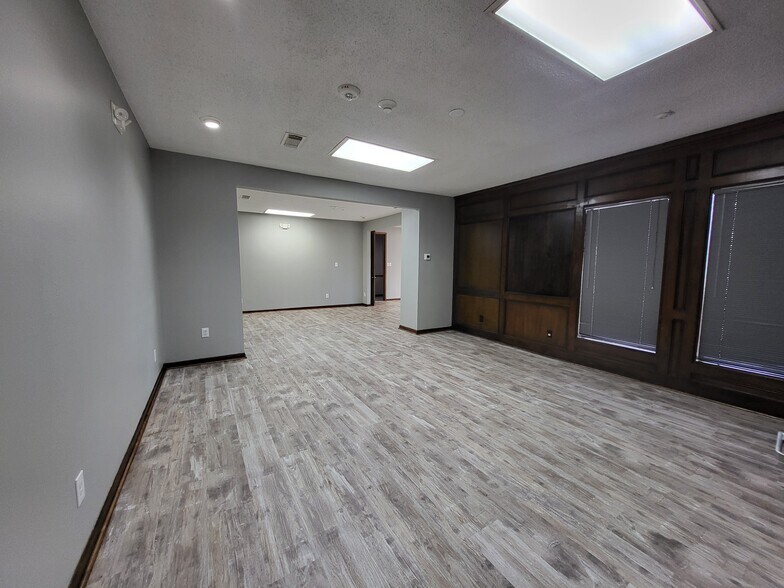 More Photos Of 20817 Sunshine Ln, Spring Office Residential For Lease