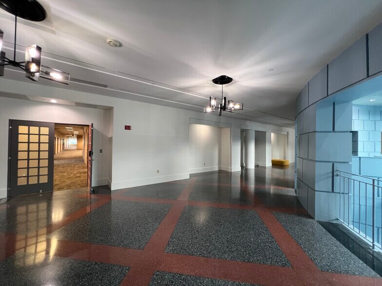 More Photos Of 10330 N Meridian St, Indianapolis Medical For Lease