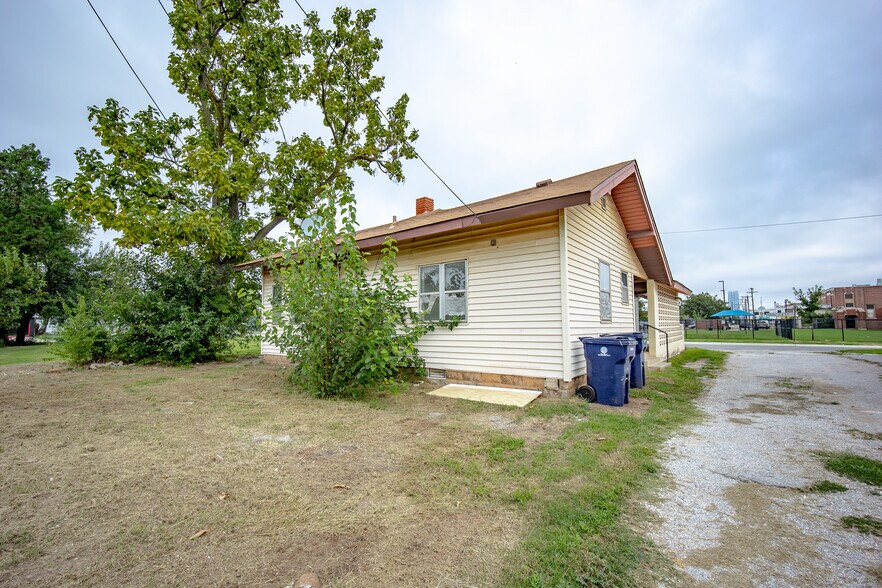 More Photos Of 230 SW 27th St, Oklahoma City Office Residential For Sale