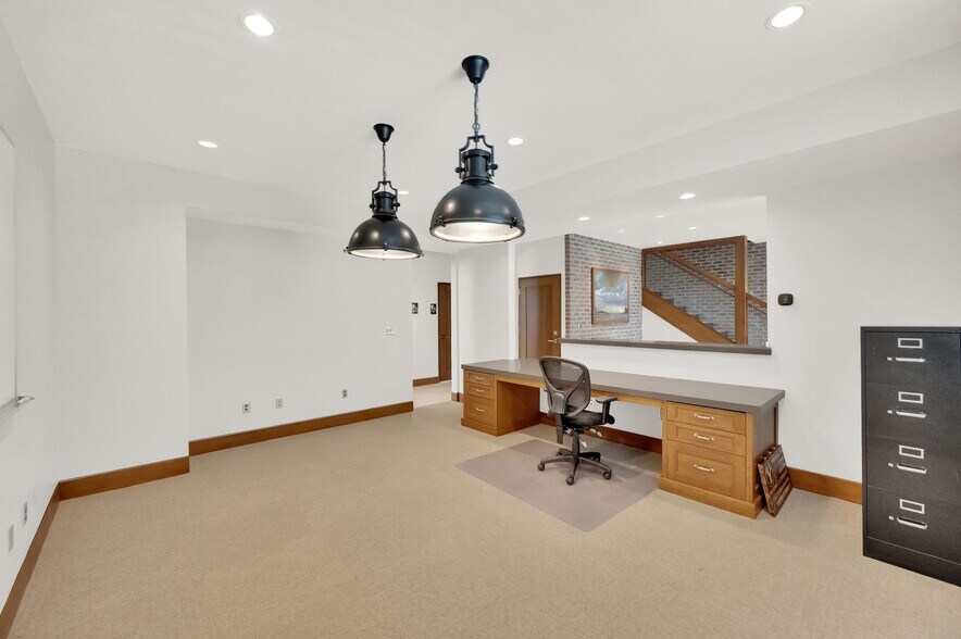 More Photos Of 1098-1100 E South Union Ave, Midvale Office For Sale