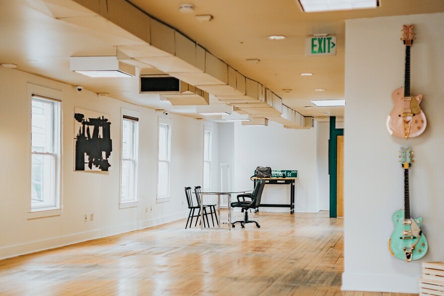 More Photos Of 4914 Rainier Ave S, Seattle Storefront Retail Residential For Lease