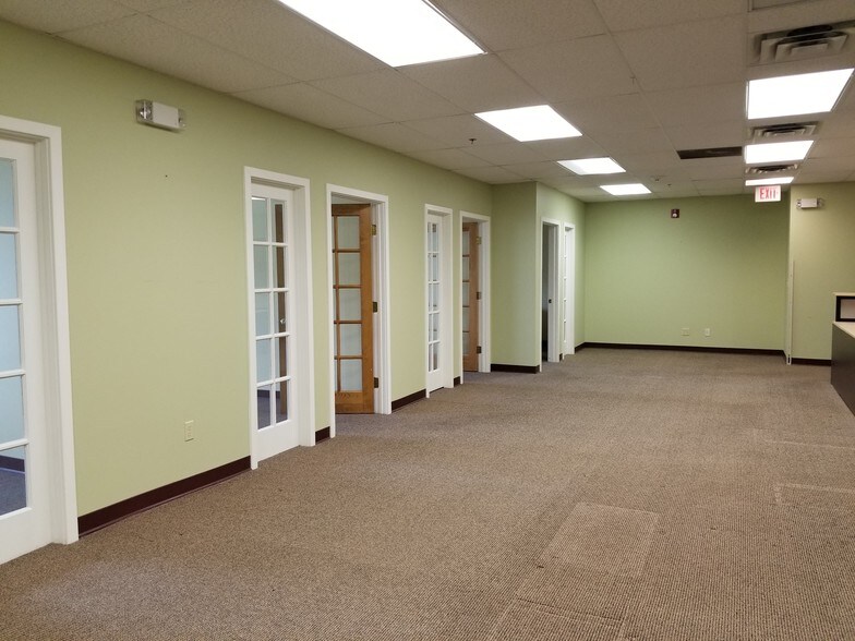 More Photos Of 1901-2009 Black Rock Tpke, Fairfield Unknown For Lease