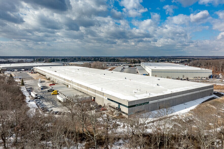 More Photos Of 400-490 Heller Park Ct, Dayton Warehouse For Lease