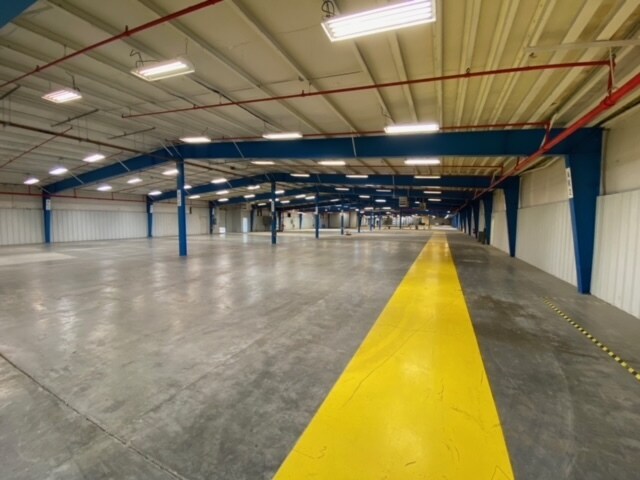 More Photos Of 2921 E 290 Rd, Grove Manufacturing For Lease
