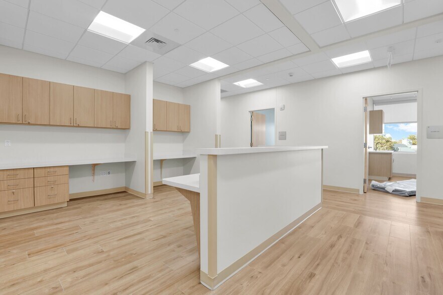 More Photos Of Memorial Health Medical Campus, Metts Dr, Savannah Medical For Lease