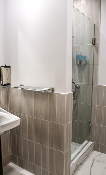 More Photos Of 100 Lexington St, Fort Worth Office For Lease