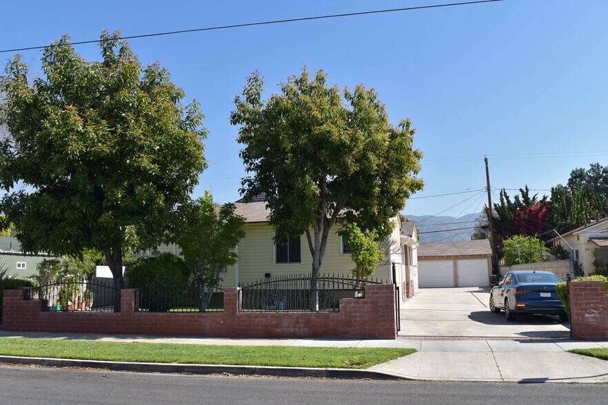 Primary Photo Of 618 N Mariposa St, Burbank Apartments For Sale