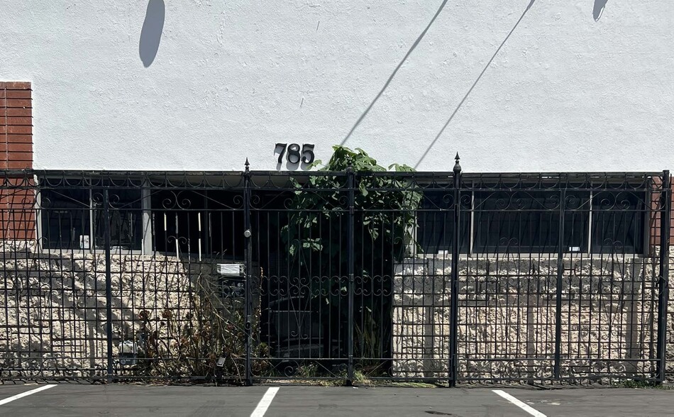 Primary Photo Of 785 E 14th St, Los Angeles Warehouse For Sale