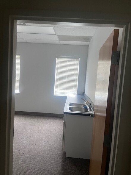 More Photos Of 5010 Gateway Dr, Medina Self Storage For Lease