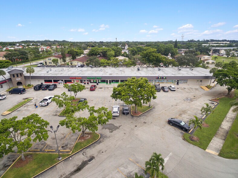 More Photos Of 7331-7399 Davie Rd, Davie Unknown For Lease