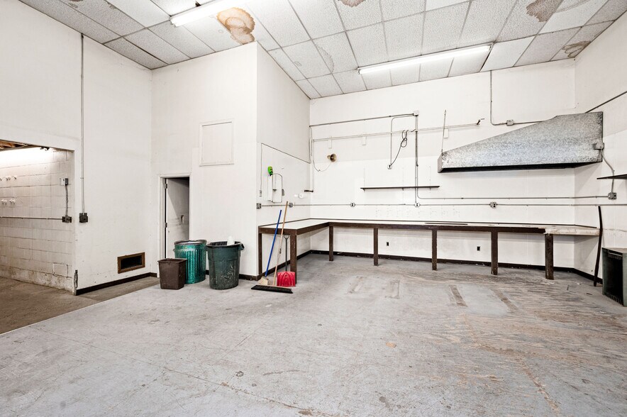 More Photos Of 350 Garfield Ave, Duluth Warehouse For Lease