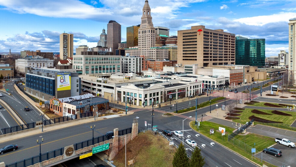 More Photos Of 32 Front St, Hartford Unknown For Lease