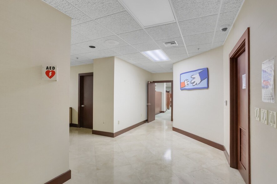 More Photos Of 400 N Andrews Ave, Fort Lauderdale Medical For Lease