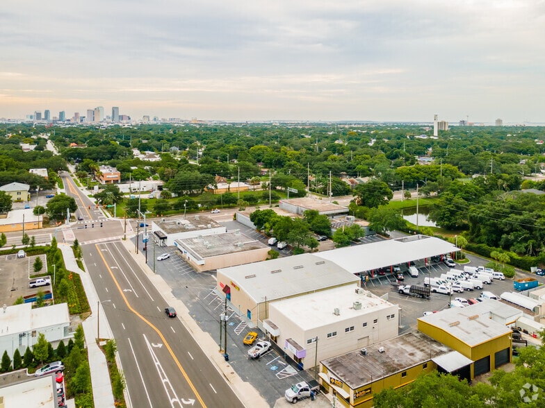 More Photos Of 3640 W Cypress St, Tampa General Retail For Lease