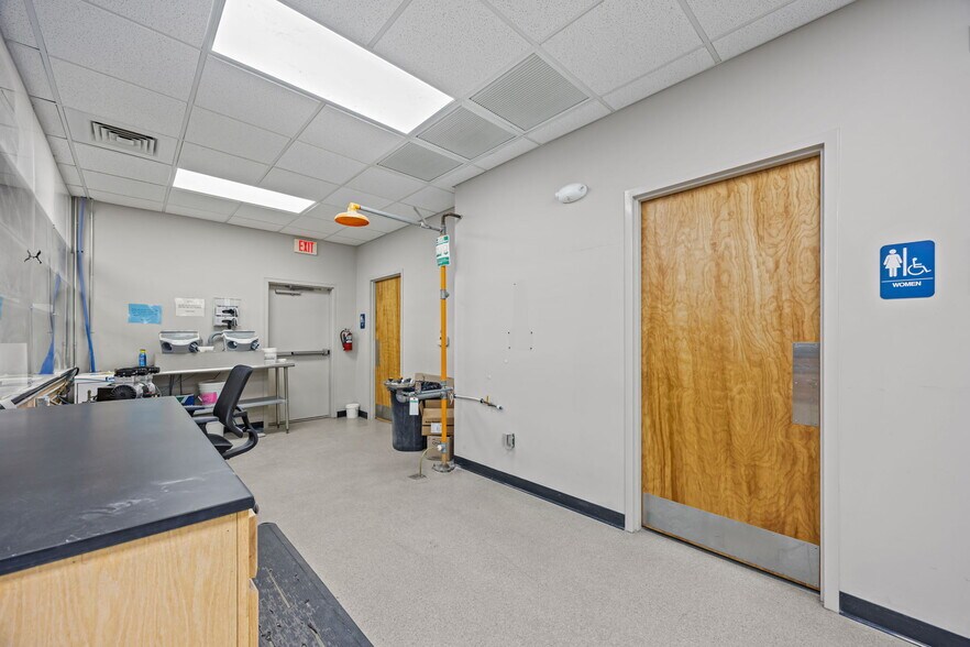 More Photos Of 9 Walden Ridge Dr, Asheville Medical For Lease