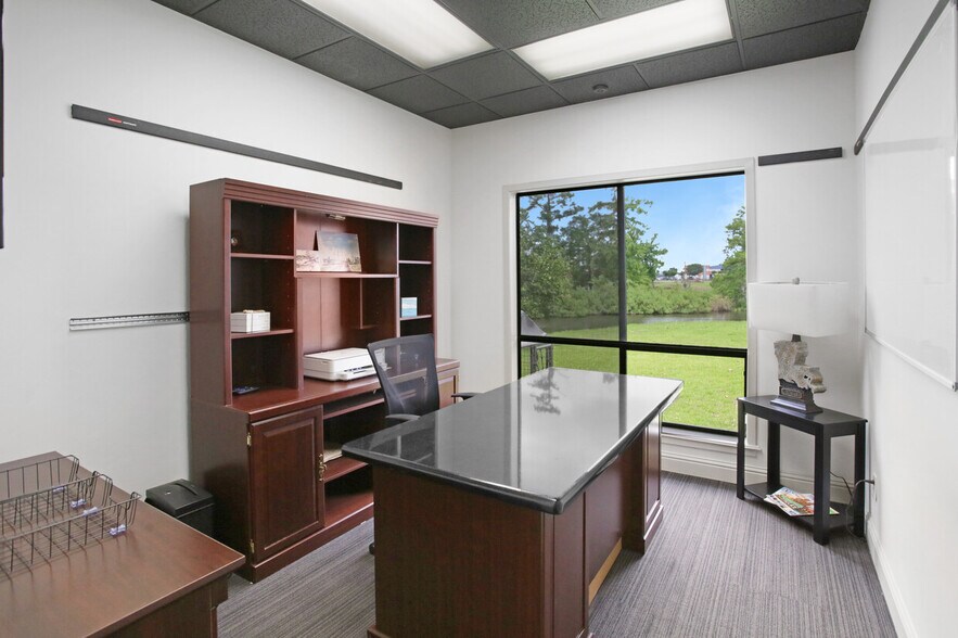 More Photos Of 825 W Prien Lake Rd, Lake Charles Medical For Sale