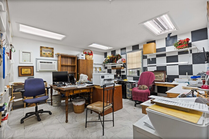 More Photos Of 414 County Road 437, Eddy Service For Sale