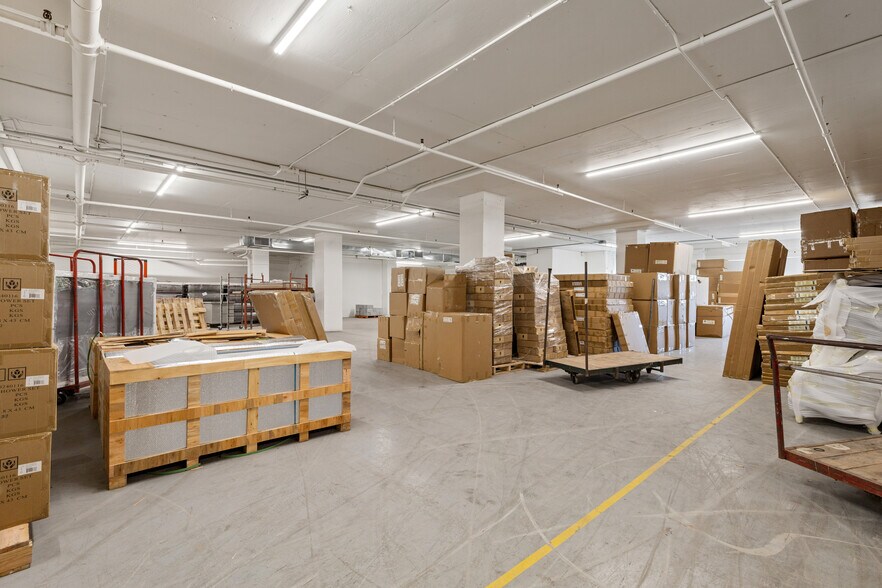 More Photos Of 9500 Rue Meilleur, Montréal Office For Lease