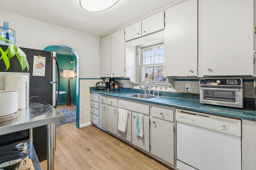 More Photos Of 7114 W 44th Ave, Wheat Ridge Office For Sale