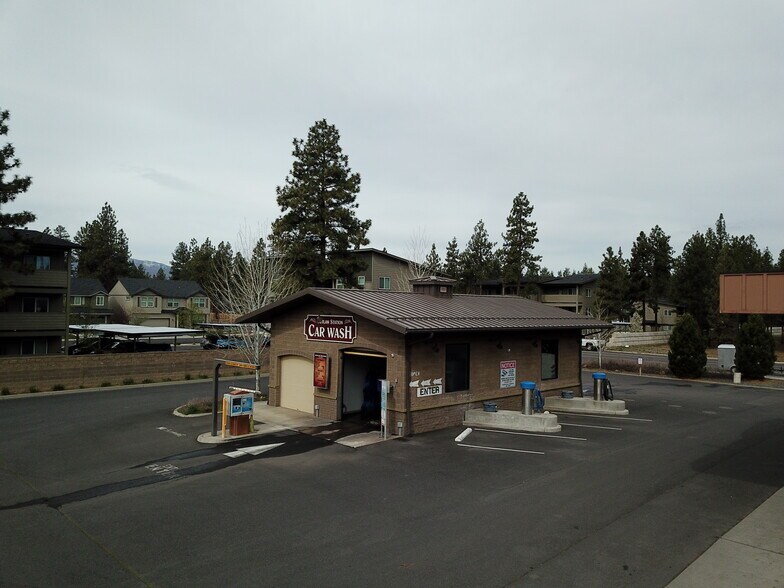 More Photos Of 1045 W Rail Way, Sisters Carwash For Sale