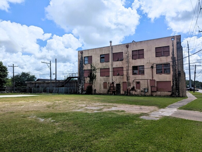 More Photos Of 1180 Washington Blvd, Beaumont Religious Facility For Sale