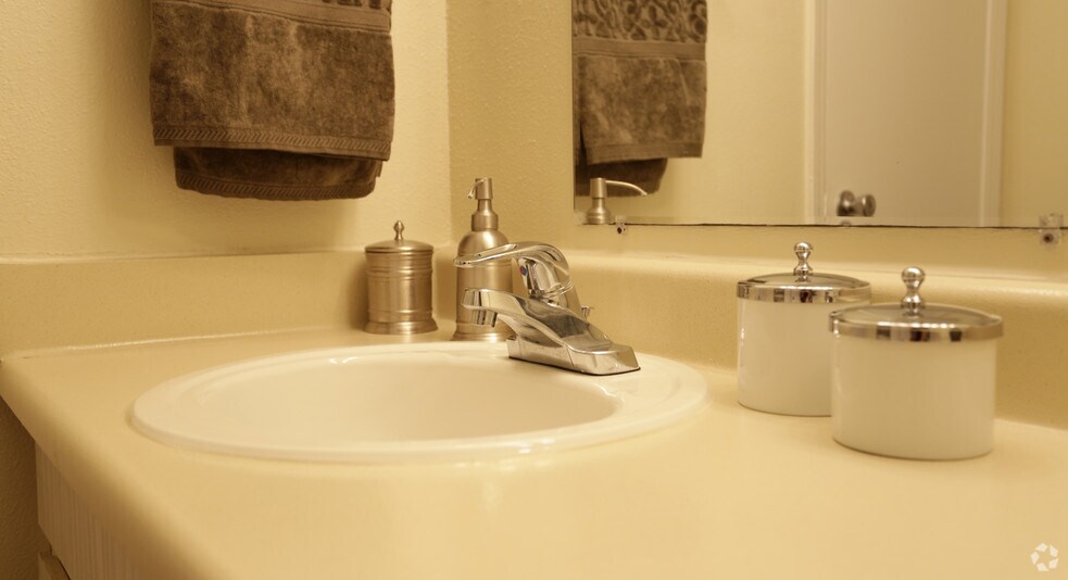 More Photos Of 1901 Lafayette St, Gretna Apartments For Sale