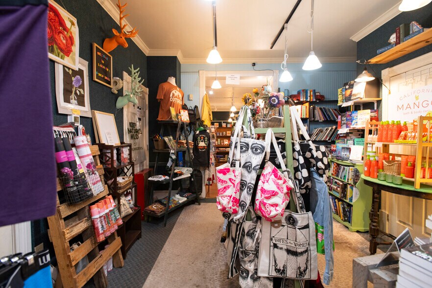 More Photos Of 137 E Main St, Ligonier Township Storefront Retail Residential For Sale