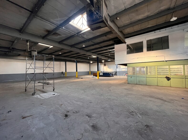 More Photos Of 945-975 Close Ave, Bronx Distribution For Lease