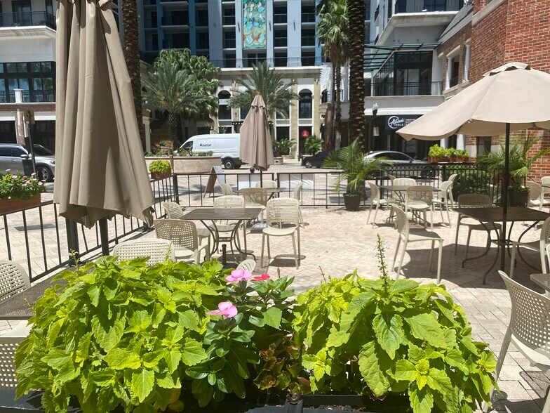 54 W Church St, Orlando, FL 32801 Retail For Lease