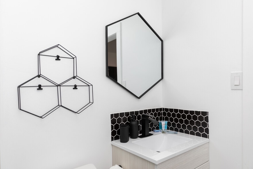 More Photos Of 402 Ocean Breeze, Lake Worth Beach Apartments For Sale