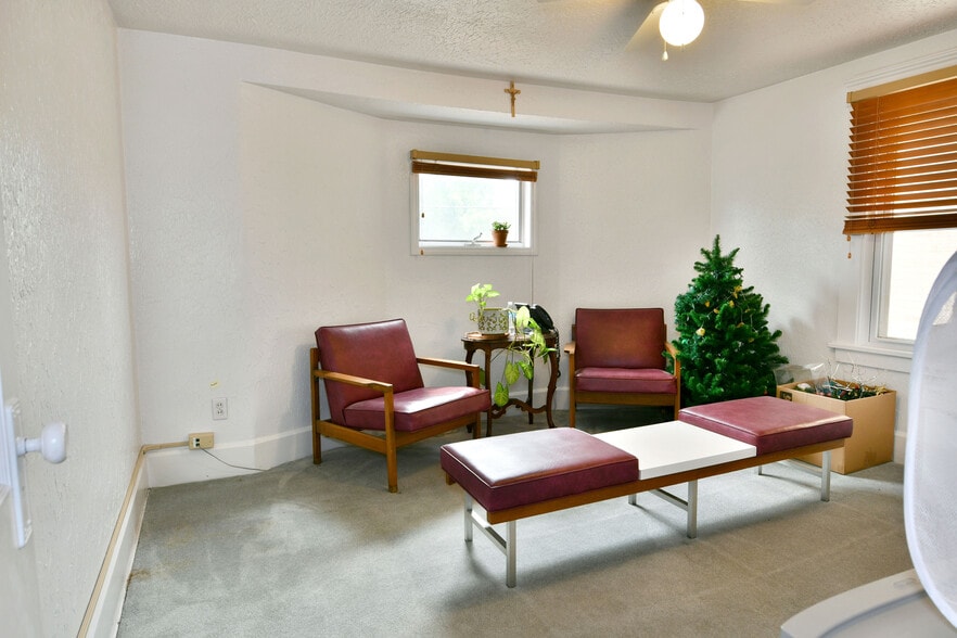 More Photos Of 175 B Laird Ave, Warren Schools For Sale