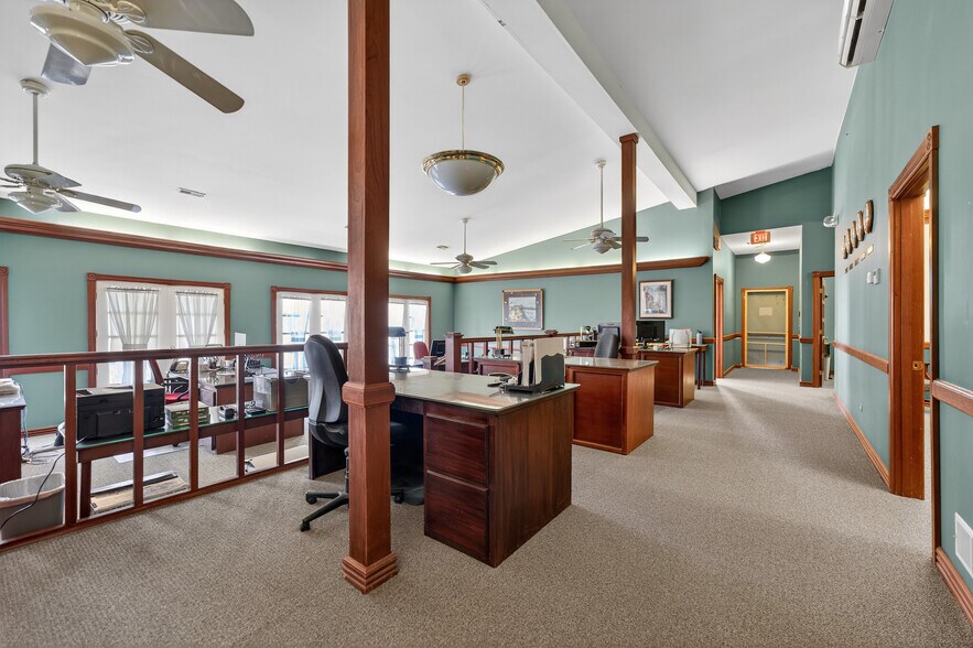 More Photos Of 30 S Shumway Ave, Batavia Office For Lease