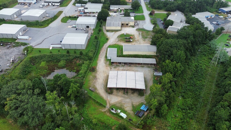 More Photos Of 514 Palmetto Dr, Simpsonville Warehouse For Lease