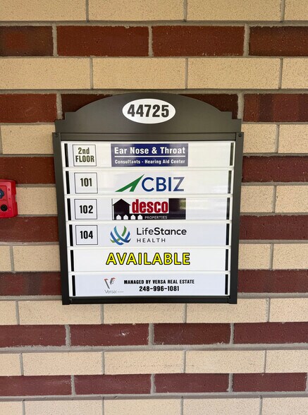 More Photos Of 44725 Grand River Ave, Novi Medical For Lease
