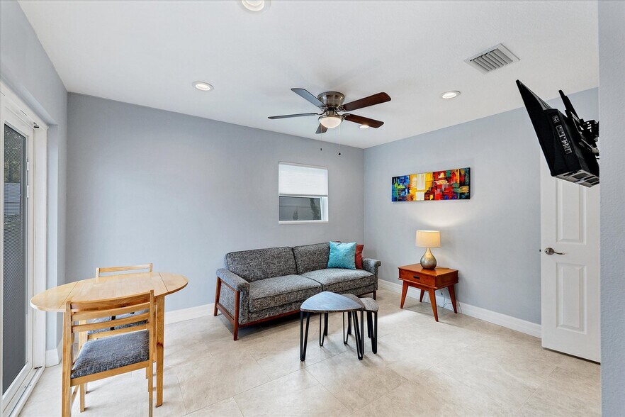 More Photos Of 1236 13th St, Sarasota Apartments For Sale