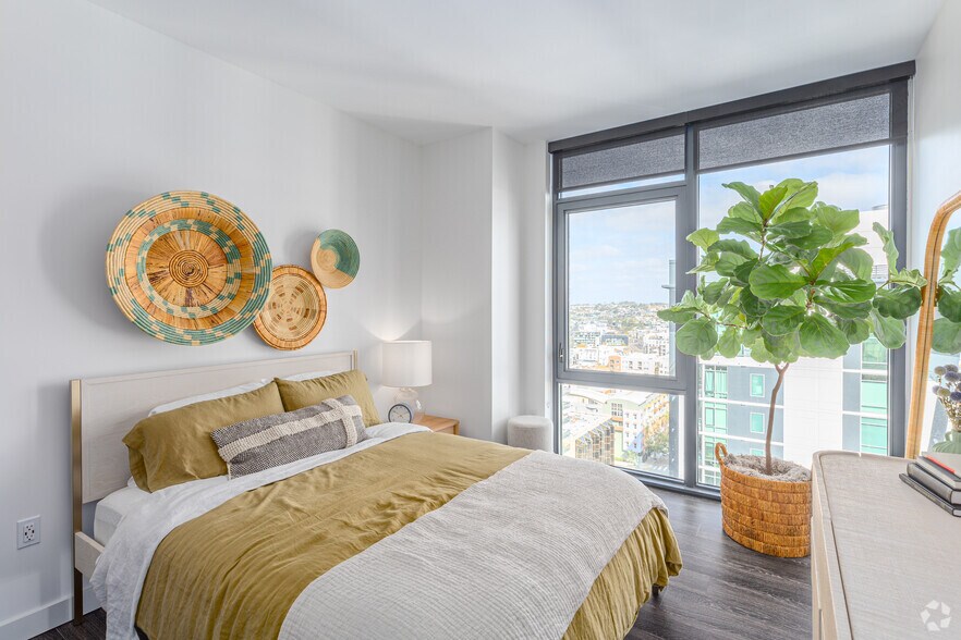 More Photos Of 1331 Columbia St, San Diego Apartments For Lease