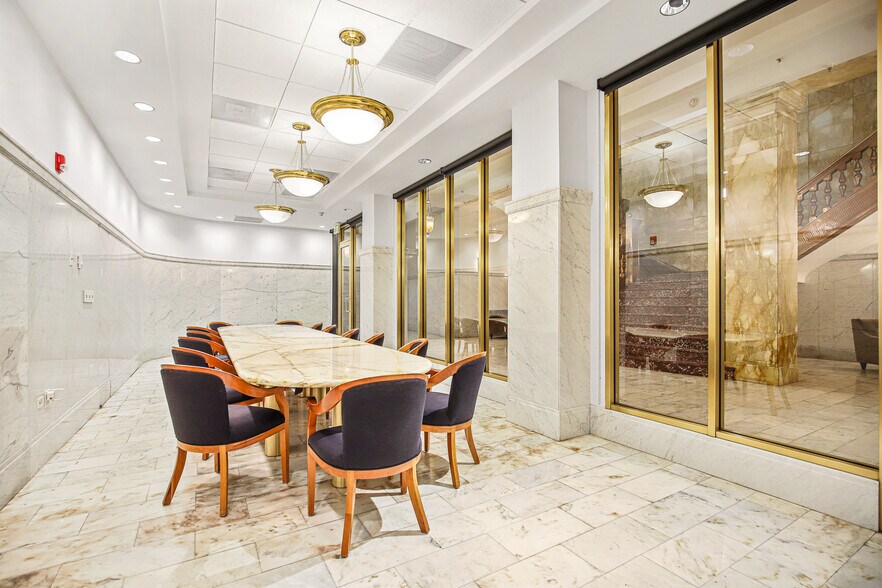 More Photos Of 730 17th St, Denver Office For Sale