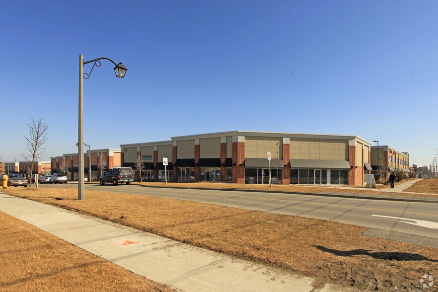 More Photos Of 20-40 New Delhi Dr, Markham Unknown For Lease