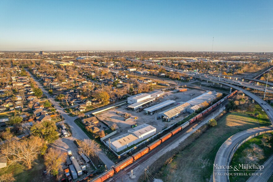 More Photos Of 6011-6019 Gold Houston TX 77026 st, Houston Warehouse For Sale