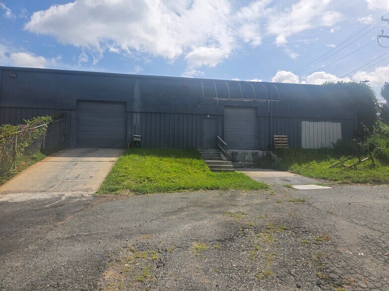 More Photos Of 11328 E Independence Blvd, Matthews Unknown For Lease