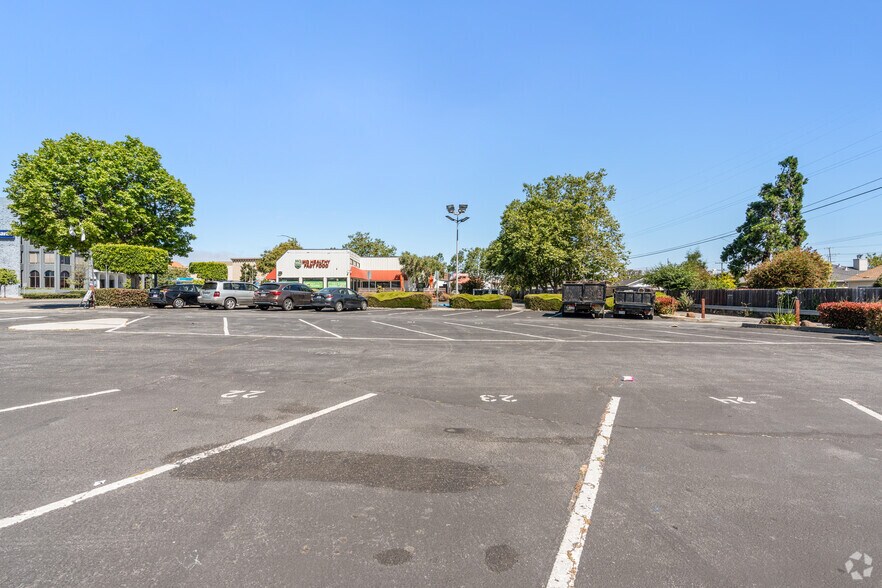 More Photos Of 420 El Camino Real, Millbrae Freestanding For Lease