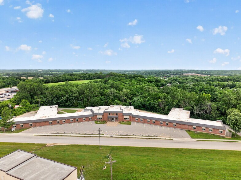 More Photos Of 106 Hospital Dr, Smithville Assisted Living For Sale